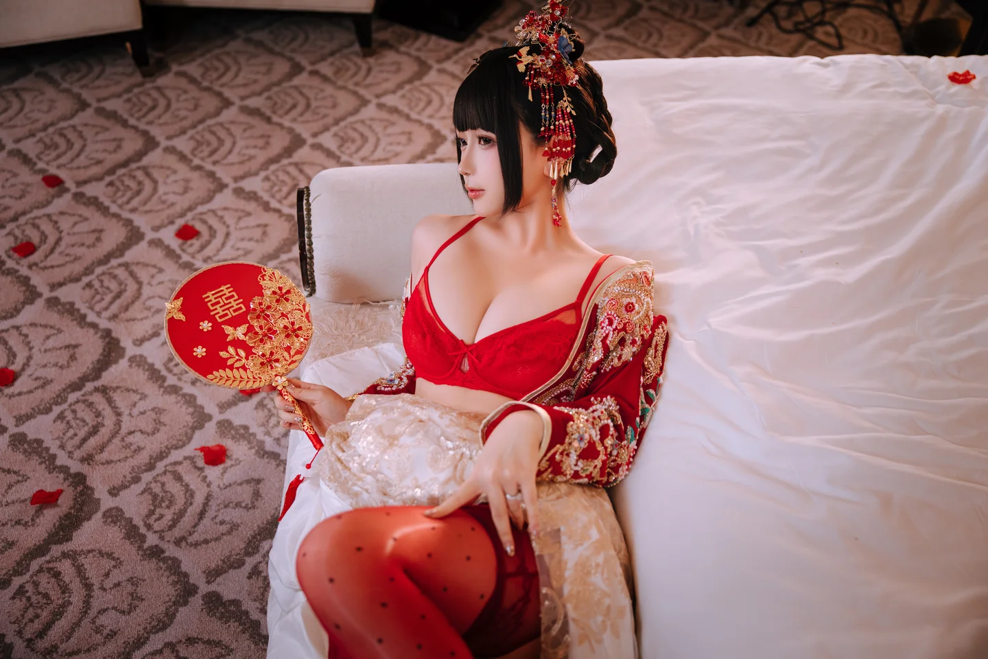 日奈娇 - 洞房花烛 [190P,5V-1.69GB]  tg@simisebaisi 【丝足阁】041.webp